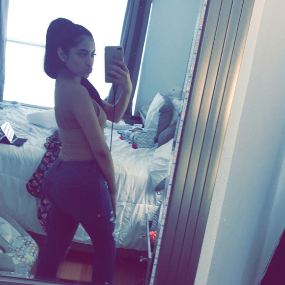 Meet your Posher, Brianna - Picture 3 of 3